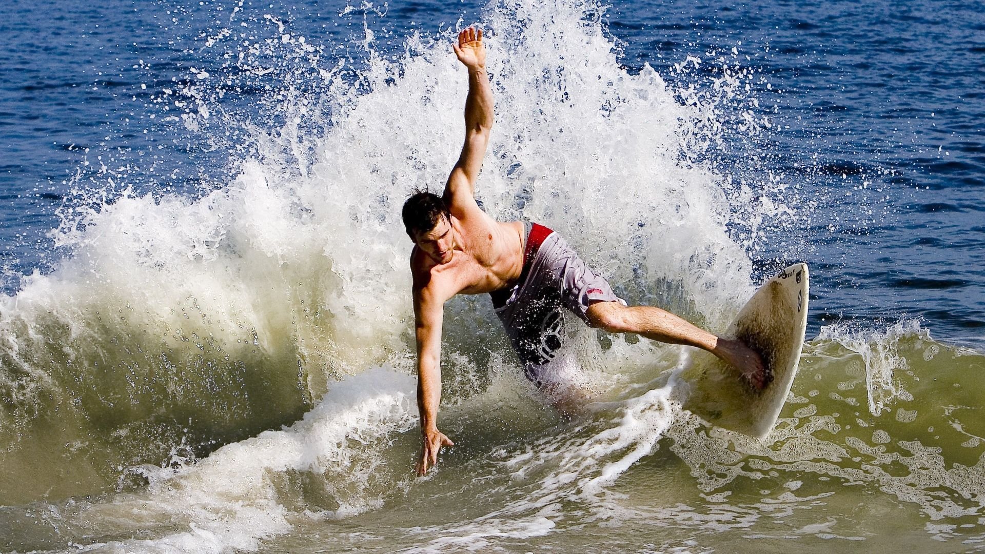 张雨霏蝶泳技巧获提升,张雨霏200蝶泳视频